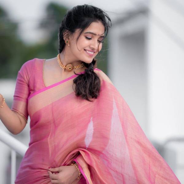 முழு அழகில் 