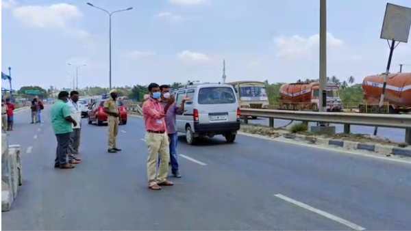 தன்னார்வலர்கள் 