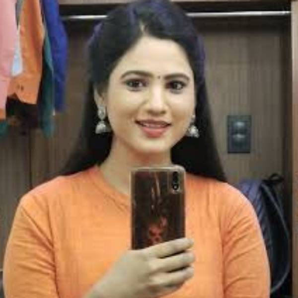 லாஸ்லியாவா அல்லது அனிதாவா