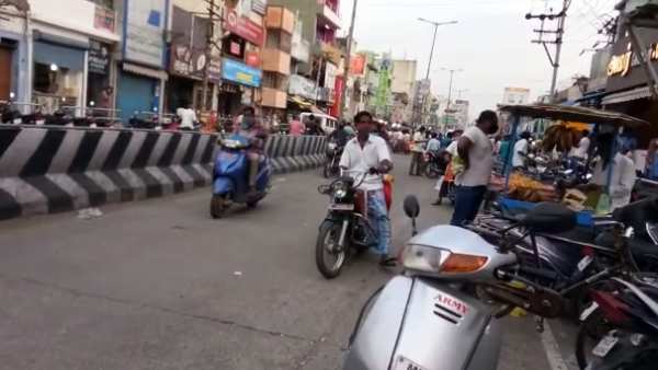 மக்கள் கூட்டம் 