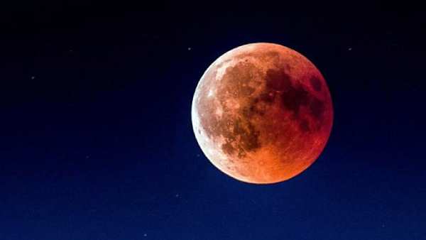 பிளட் மூன் 