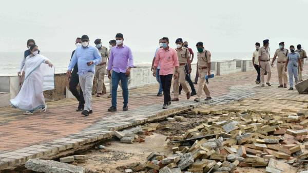 மோடி ஆய்வு கூட்டம்- மமதா புறக்கணிப்பு 