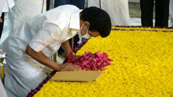 துணை முதல்வர் மு.க ஸ்டாலின் 