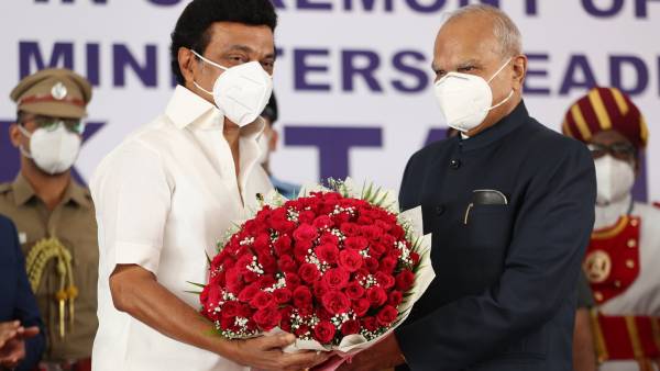 பாஸ்ட் பார்வேட் பாஸ்ட் பார்வேட்