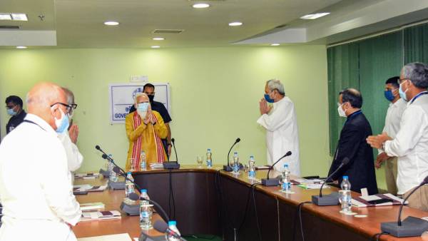 பிரதமர் பார்வையிட்டார் 