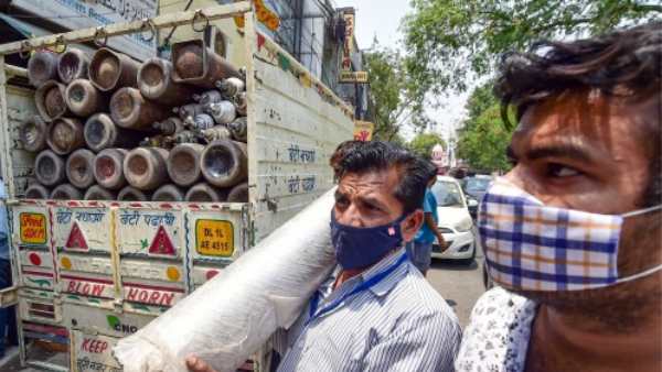 தொடரும் ஆக்சிஜன் தட்டுப்பாடு மரணங்கள் தொடரும் ஆக்சிஜன் தட்டுப்பாடு மரணங்கள்