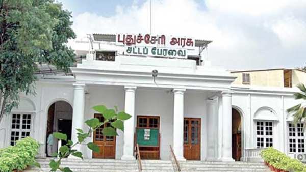 பாஜகவுக்கு தனிப்பெரும்பான்மை பாஜகவுக்கு தனிப்பெரும்பான்மை