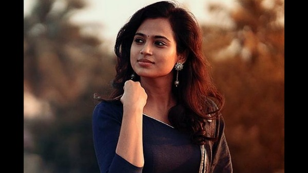 மயக்கும் புன்னகை 