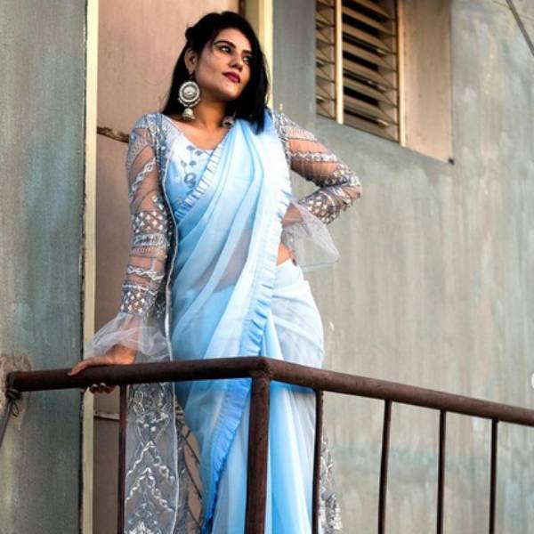 ரசிகர்களுடன் லைவ் 