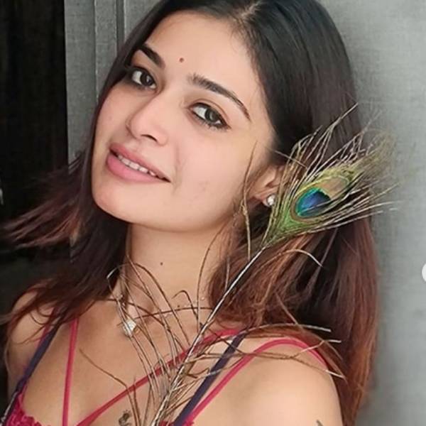 வீட்டிலேயே முடக்கம் 