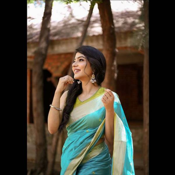 சிலிர்க்க வைக்கும் அழகு 