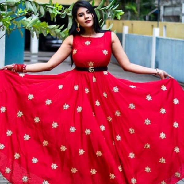 சிலிர்க்க வைக்கும் சிரிப்பு 