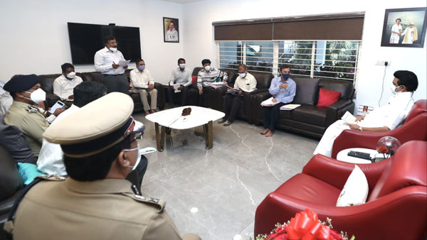  முதல்வர் ரூம்