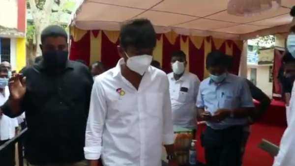உதயநிதி 