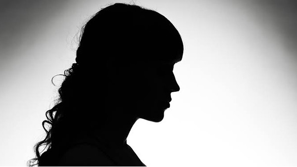 பெண் கண்ணீர்மல்க புகார் 