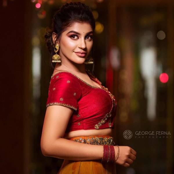 அம்மன் படத்தில் யாஷிகா அம்மன் படத்தில் யாஷிகா