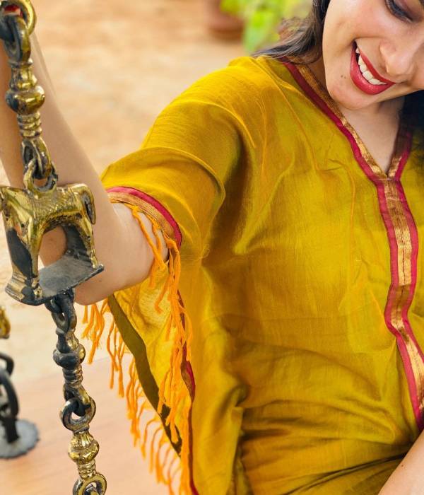 அழகுச் சிரிப்பு அழகுச் சிரிப்பு