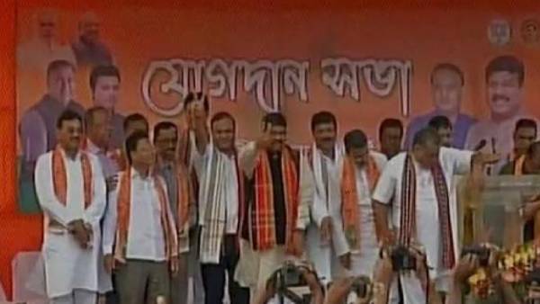 9 எம்.எல்.ஏக்கள் போர்க்கொடி 