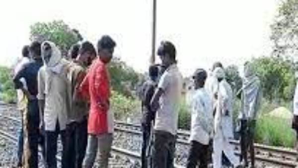 சோகத்தில் மூழ்கிய கிராமம் 