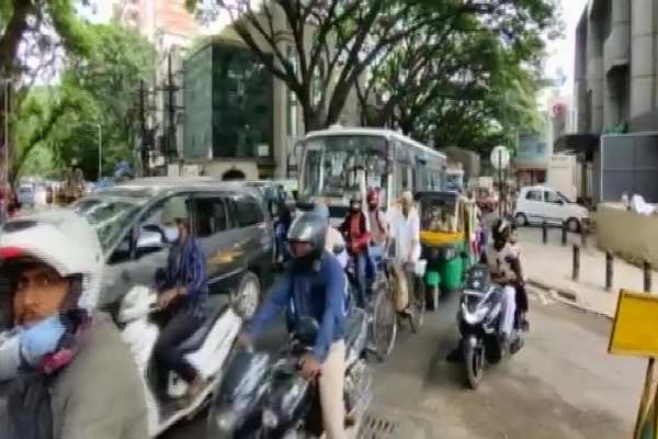 கடைகள் திறப்பு 