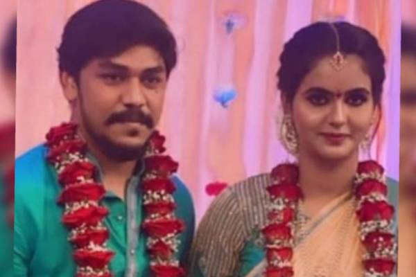 காதலித்து திருமணம்