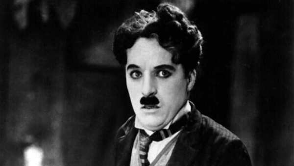 வேஷம் போட்டாதான் மதிப்பு 