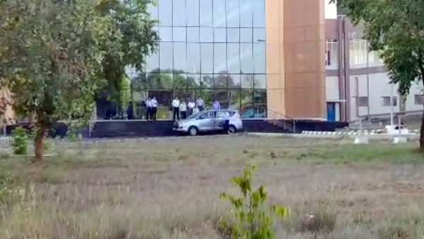 போன வருடம் முதல் கோரிக்கை போன வருடம் முதல் கோரிக்கை