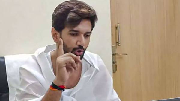 கூண்டோடு தாவிய எம்.பிக்கள் 