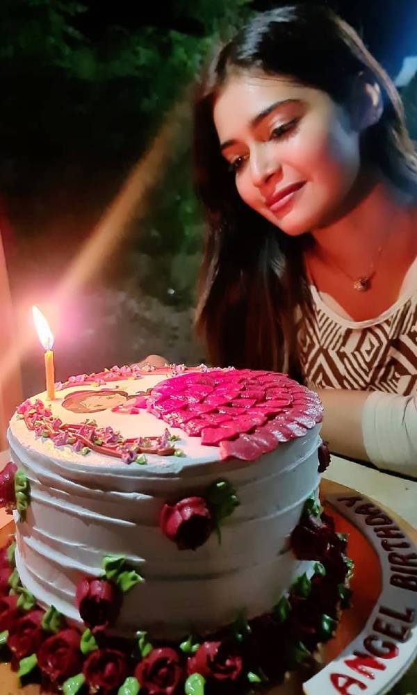 பிறந்த நாள் ராத்திரியில் 