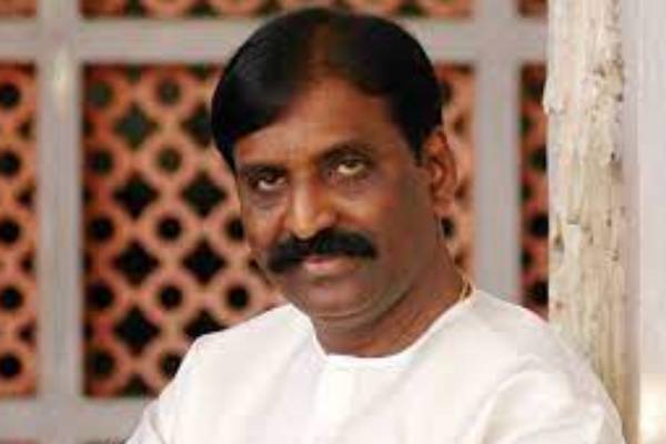 வைரமுத்துவுக்கு போன் போட்ட ரஜினி 