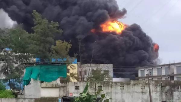 பாய்லர் வெடித்து சிதறியது 