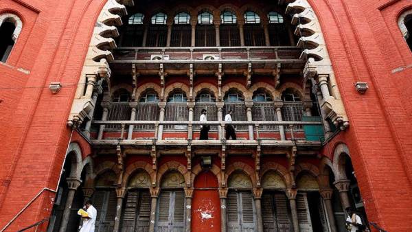 போலீஸ் போலீஸ்