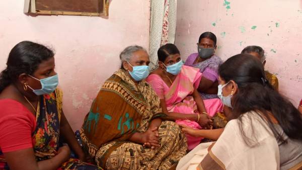 நேரில் ஆறுதல்