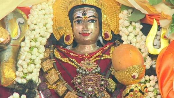 அம்மைக்கு காட்சியளித்த இறைவன் 