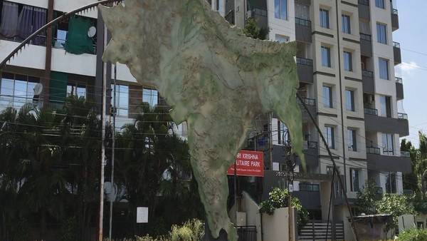 இந்தியாவில் பாகிஸ்தான் 