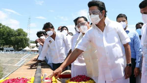 ஆளுநர் பெயர் சொல்லும் அணை 