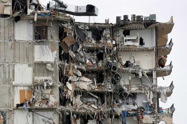 US Miami Building Collapse at least 1 dead, 99 unaccounted for 