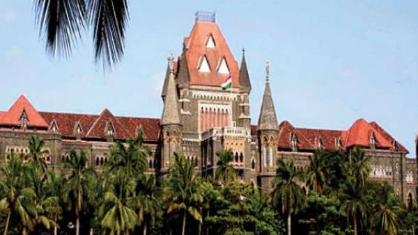 மும்பை உயர்நீதிமன்றத்தில் மனு 