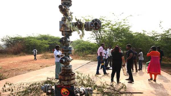 30 உறுப்பினர்கள் 