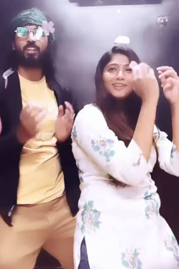 ஆக்டிவ் 