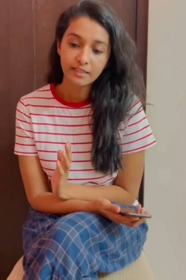 விடாமல் துரத்தும் ரசிகர்கள் 