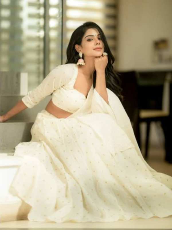 சாப்பிட்டபடி ஷூட்டிங் 