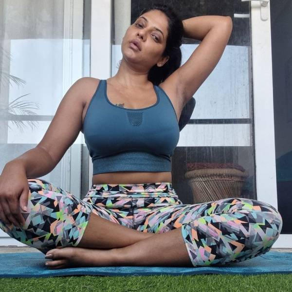 கம்பீர போஸ் 