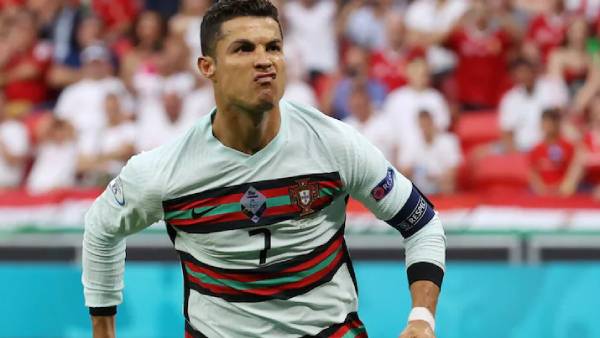 டிரெண்ட் ஆனார் 