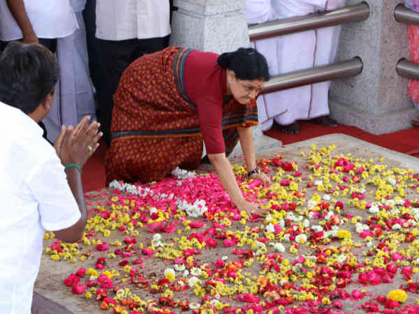 அரசியல் ஓய்வு அரசியல் ஓய்வு