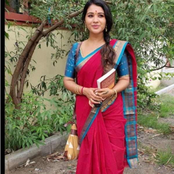 மலர் டீச்சராய்