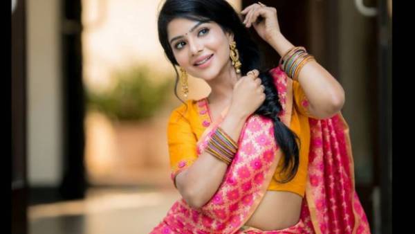 அது தெரியுதே
