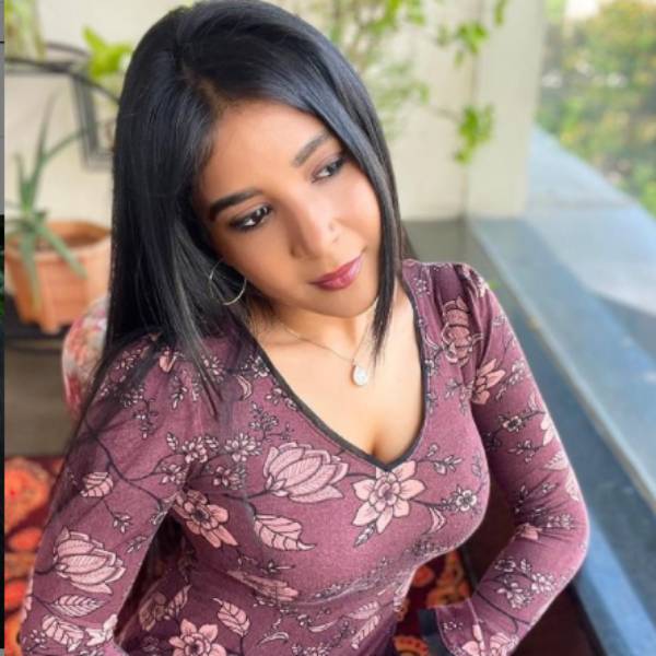 காட்டுக்குள் போட்டோஷூட்