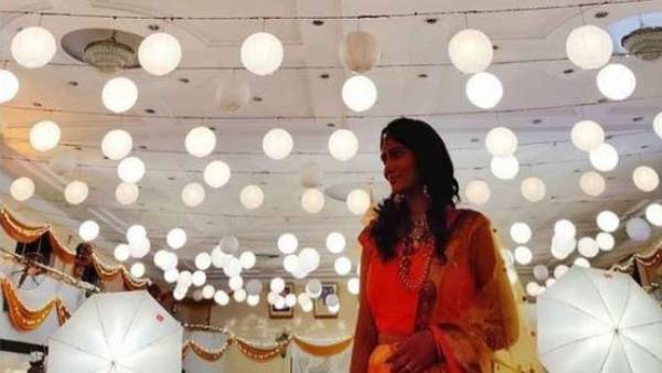 கேக் அனுப்பி கொண்டாட்டம்