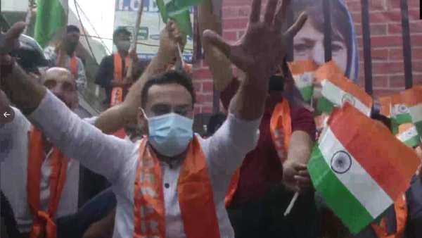 Dogra Front stages protest against Mehbooba Mufti in Jammu 